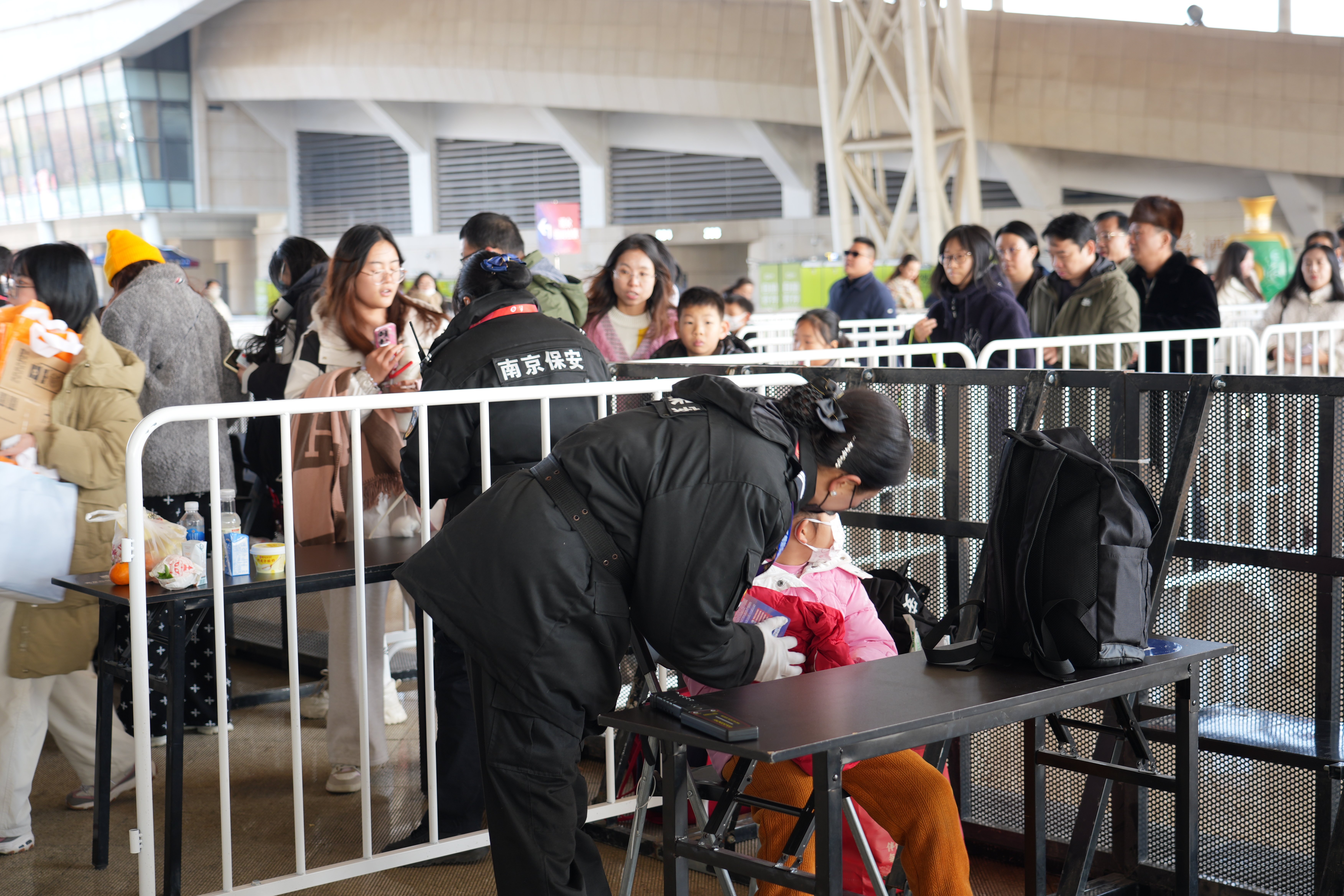 E:/25.12.10后 上傳網(wǎng)站留存/“安保鐵軍、硬核保障”2025系列報道四十一——乒超巔峰對決耀金陵 南京市保硬核護(hù)航筑平安/DSC06736.JPGDSC06736