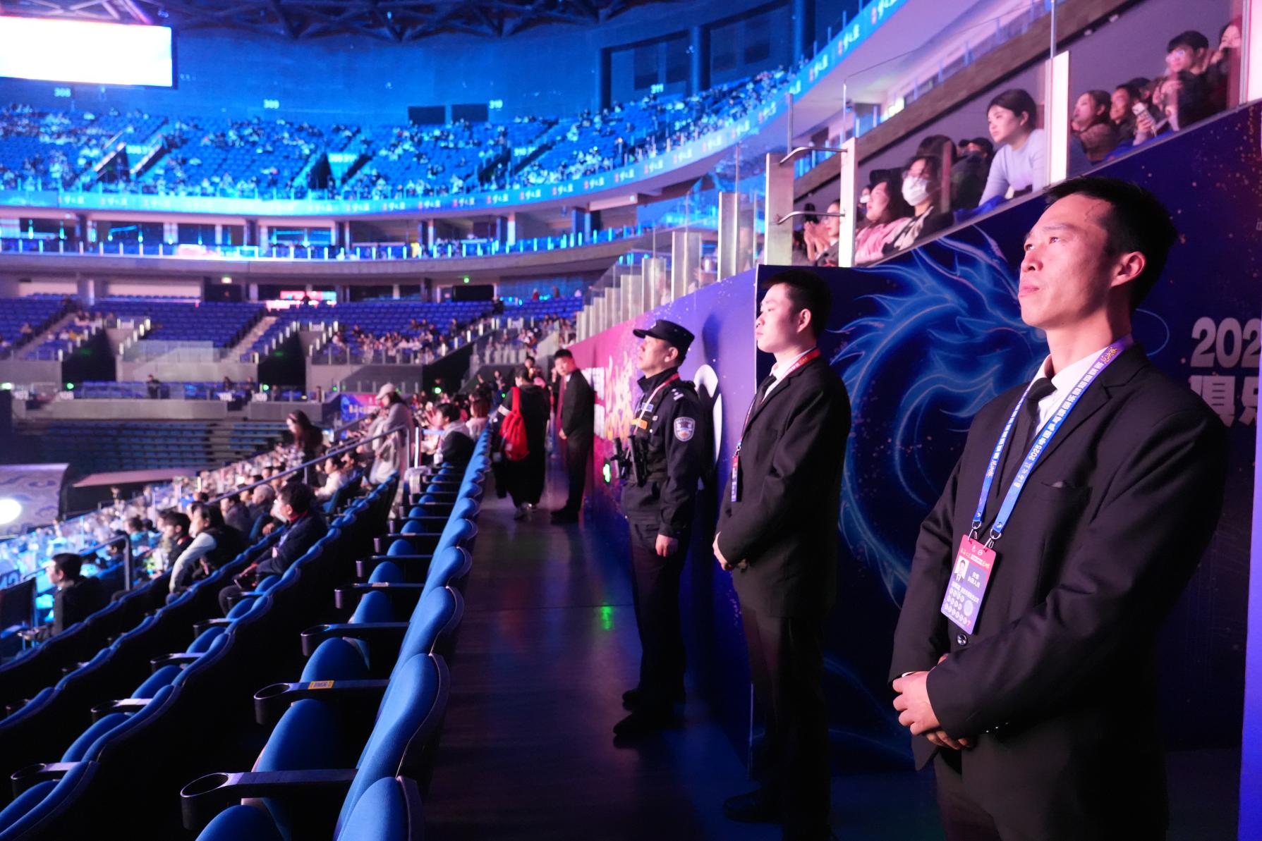 E:/25.12.10后 上傳網(wǎng)站留存/“安保鐵軍、硬核保障”2025系列報道四十一——乒超巔峰對決耀金陵 南京市保硬核護(hù)航筑平安/DSC06900.JPGDSC06900